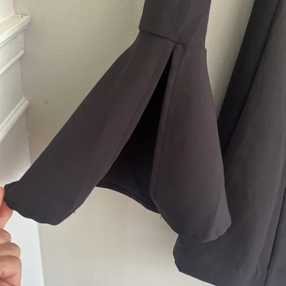 NBD blazer with flair sleeves - Picture 3 of 7